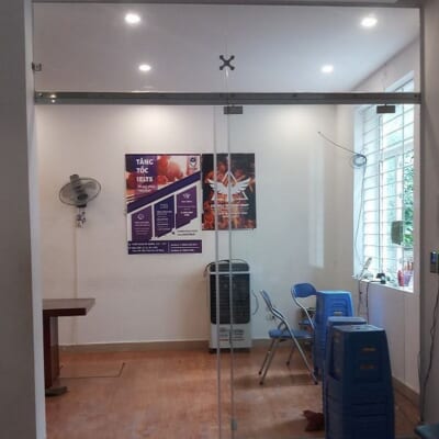 Mẫu Cửa Kính Cường Lực Mở Lùa