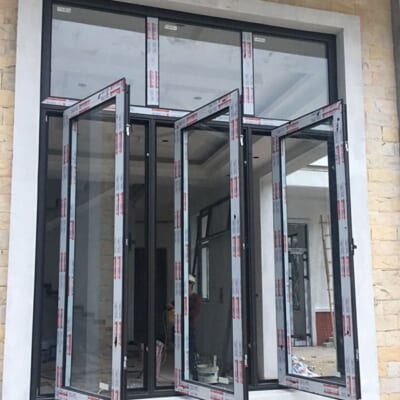 Cửa Sổ Nhôm Kính Xingfa 3 Cánh Mở Quay