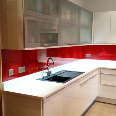 Kính Cường Lực Ốp Bếp Màu Đỏ
