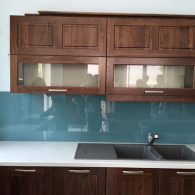 Kính Cường Lực Ốp Bếp Màu Xanh Lơ