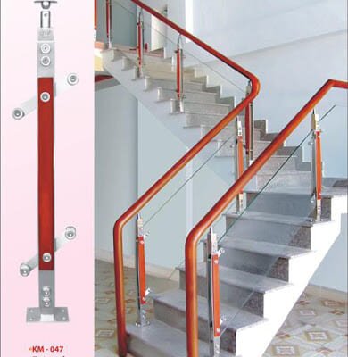Ảnh thi công thực tế cầu thang kính tại Cần Thơ