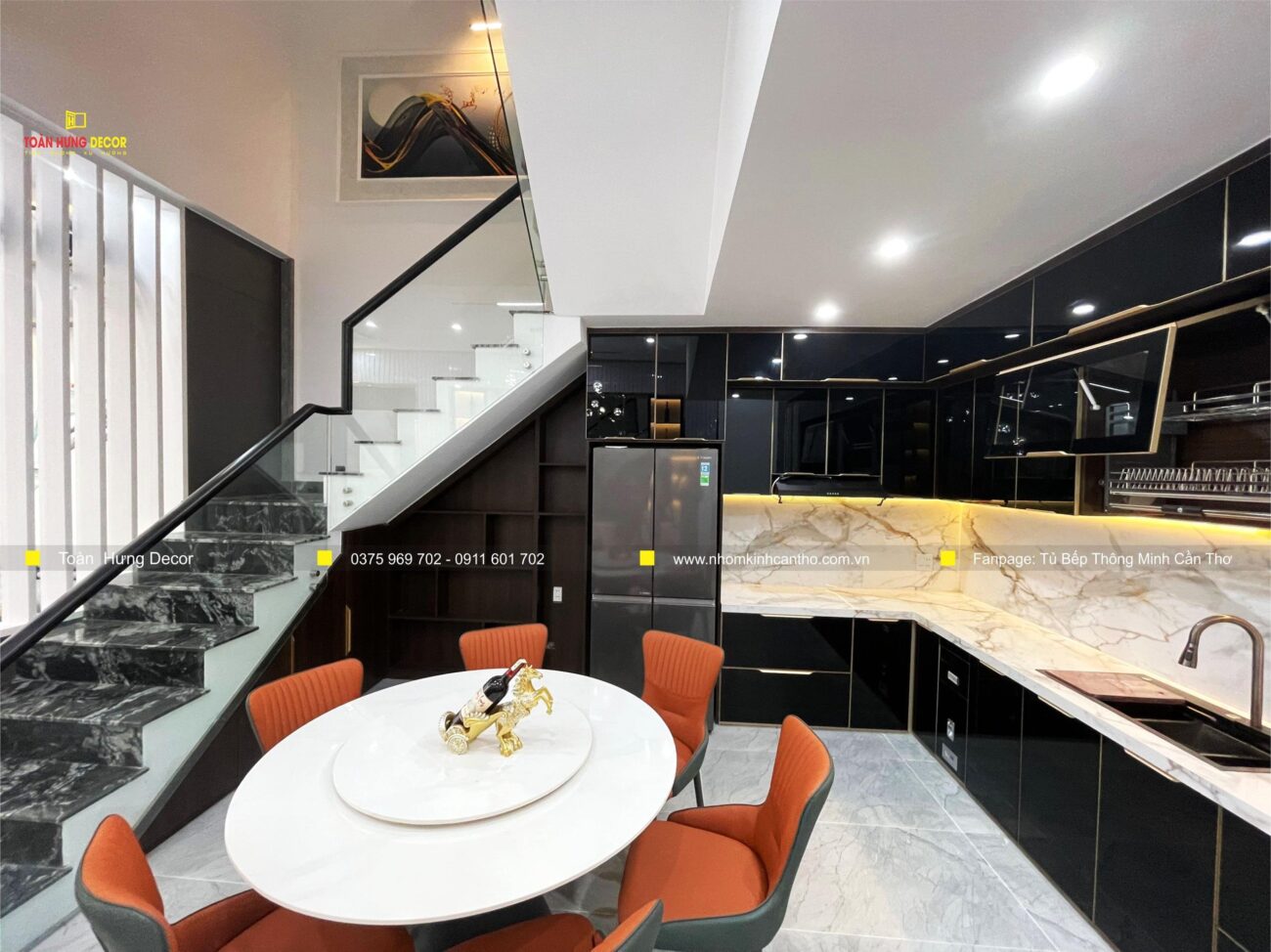 Tủ bếp nhôm kính